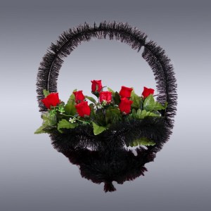 Ритуальная корзина  Хвоя искусственная, с матерчатыми красными розами